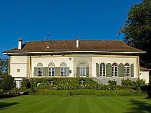 Archivo:Bremgarten Schloss Gartenfassade