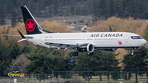 Archivo:C-FSIQ Air Canada Boeing 737 MAX 8