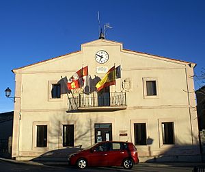Archivo:Casa consistorial de Carrascal del Río