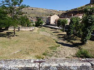 Archivo:Castroserna de Abajo. Segovia, España, 2016 09