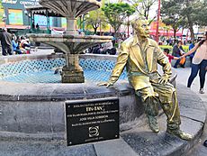 Archivo:Estatua de Tin tan en Ciudad Juárez