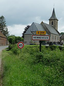 Henneveux - Route des Prés.JPG