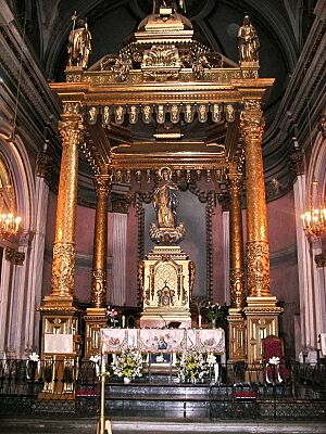 Archivo:Iglesia de Linares de Mora