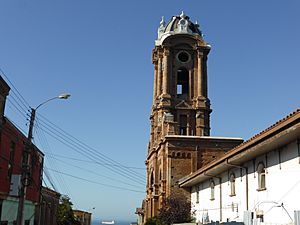 Archivo:Iglesia y convento San Francisco, del cerro Barón, Valparaíso, Chile