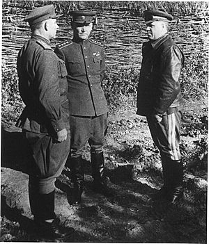 Archivo:Konev e Zukov, estate 1943