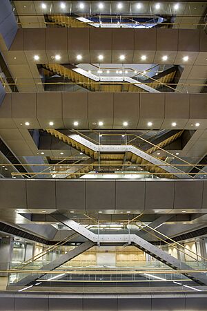 Archivo:Latvijas Nacionālā bibliotēka - National Library of Latvia - panoramio (1)