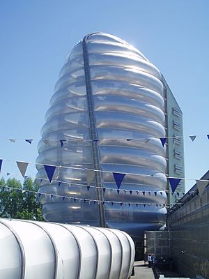 Archivo:National Space Centre, Leicester
