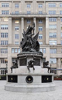 Nelson Monument, Liverpool 2019.jpg