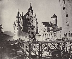 Archivo:Neuschwanstein - Blick in den oberen Schlosshof