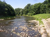 Archivo:Ohre River CZ below Doksany Weir 165