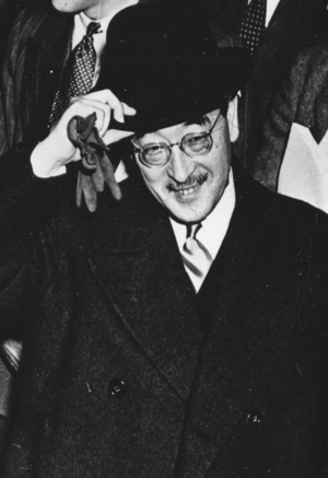 Archivo:Saburo-Kurusu-in-Washington-7-Dec-1941