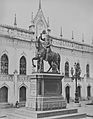 Statue of Guzmán Blanco 1879