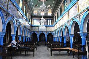 Archivo:Synagogue La Ghriba de Djerba (8480818301)