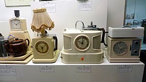 Archivo:Teasmade-machines-at-the-Science-Museum-London-UK