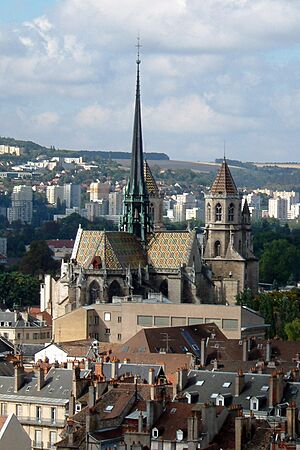 Archivo:Vue panoramique de Dijon 11