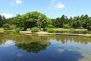 Archivo:230728 Kanjizaio-in Hiraizumi Iwate pref Japan02s3