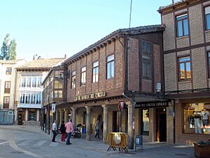 Archivo:Aguilar de Campoo - Plaza de España 2