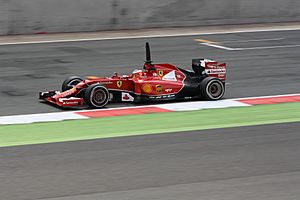 Archivo:Bianchi F14 T Test Silverstone 2014