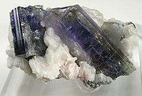 Calcite-Zoisite-denv08-08a.jpg