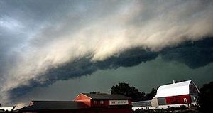 Archivo:DangerousShelfCloud
