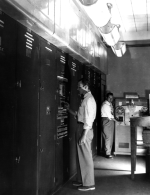 Archivo:EDVAC