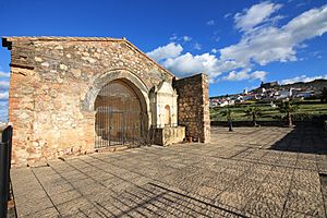 Archivo:Ermita-San-Antón