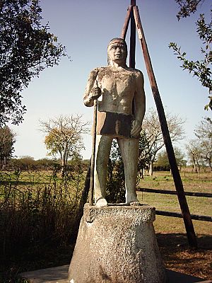 Archivo:Estatua Cacique Leoncito