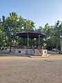 Frontal caseta de música paseo del salón