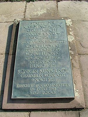 Archivo:GrabplatteLudwig Ludwig III Kunigunde