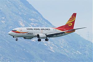 Archivo:HongKong Airlines Airlines Cargo Boeing 737-300; B-LHN@HKG;31.07.2011 614eo (6052566147)