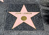 Archivo:Los Angeles (California, USA), Hollywood Boulevard, John Lennon -- 2012 -- 5