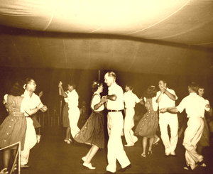 Archivo:Mtmusicfestsqdance