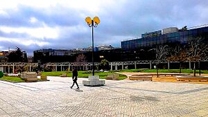 Archivo:Plaza Central Comercial del Parque Empresarial de San Fernando