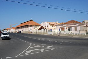 Archivo:Praia agostinhonetohospital