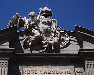 Archivo:Puerta de Alcalá (escudo)