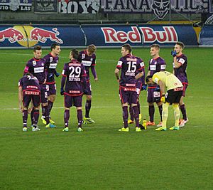 Archivo:RB Salzburg gegen FK Austria Wien 13