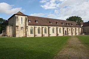 Archivo:Saint-Ouen-l'Aumône Abbaye de Maubuisson 2