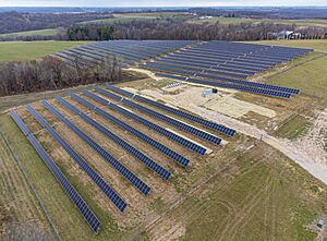 Archivo:Solar farm in Wisconsin 01