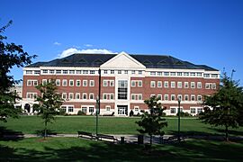 Vance Academic Center, Central Connecticut State University, 2009-09-15.jpg
