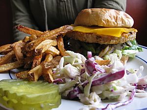 Archivo:Veggie burger flickr user magerleagues creative commons