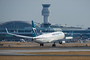 Archivo:WestJet Boeing 737-800 C-GXWJ (24734543535)