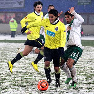 Archivo:2010–11 UEFA Europa League - SK Rapid Wien vs F.C. Porto (01)