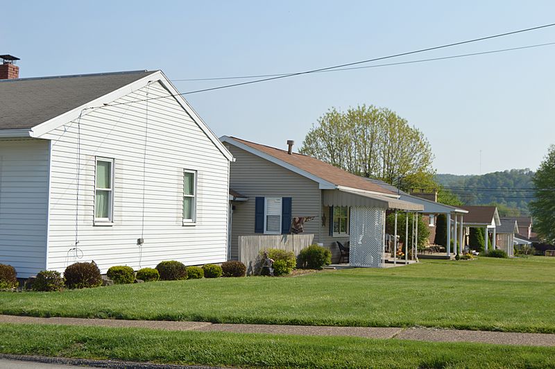 Archivo Acheson from 18th, North Apollo