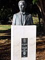 Alcalá de Guadaíra - Parque Centro, Monumento a Luis Cernuda