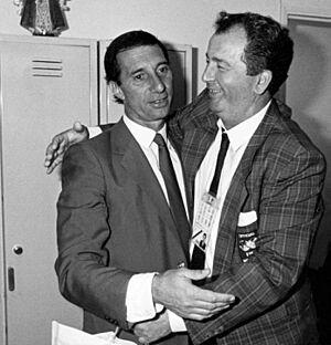 Archivo:Bilardo y grondona celebrando el titulo