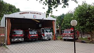 Archivo:Bomberos voluntarios de Funes