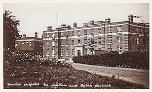 Archivo:British Hospital for Mothers and Babies