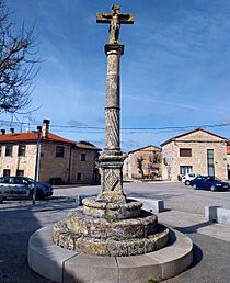Archivo:Castrillo del Val - Crucero 1
