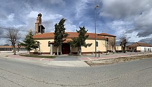 Archivo:Church of Muñopedro 1