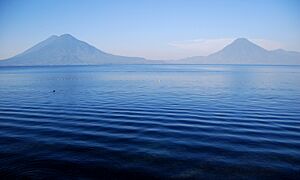 Flickr - ggallice - Lago de Atitlán, de Panajachel.jpg
